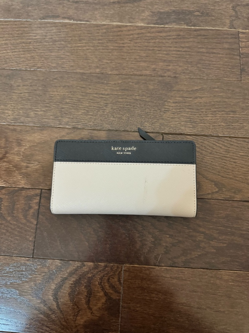 kate spade Two-Tone Black and Cream Zip Wallet